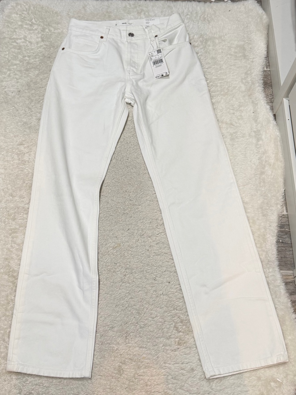 Mango Straight White Jeans – NWT – Size US 4 / EU 36